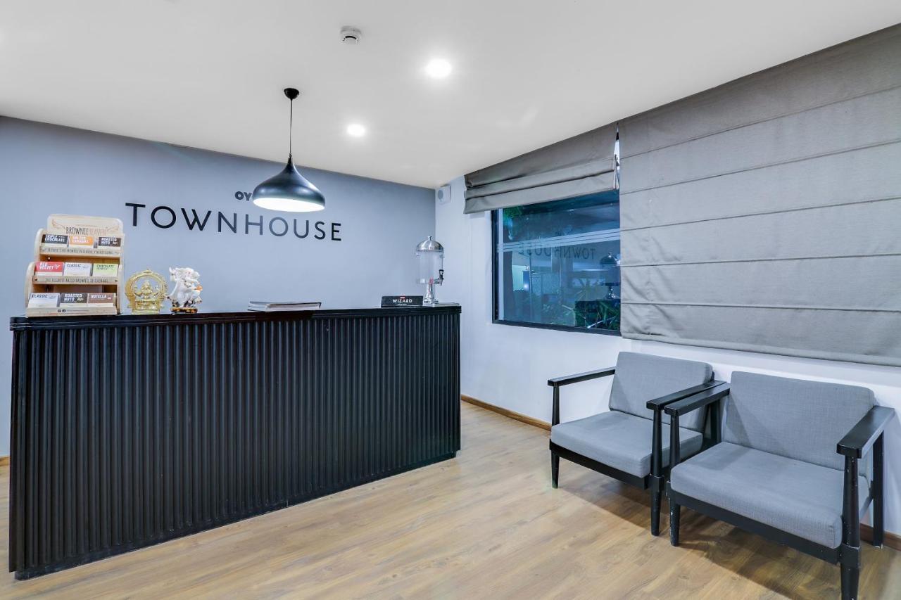 Oyo Townhouse 87 Spartan Nagar Madras Buitenkant foto